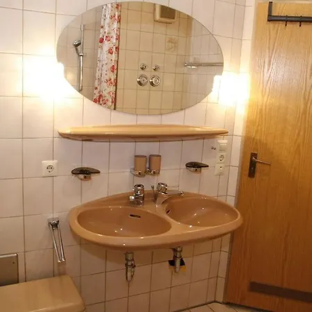 Ferienhaus Baerenhuesli No 2 *