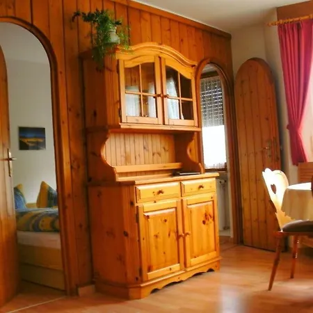 Baerenhuesli No 2 Ferienhaus